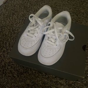 White ups size 9